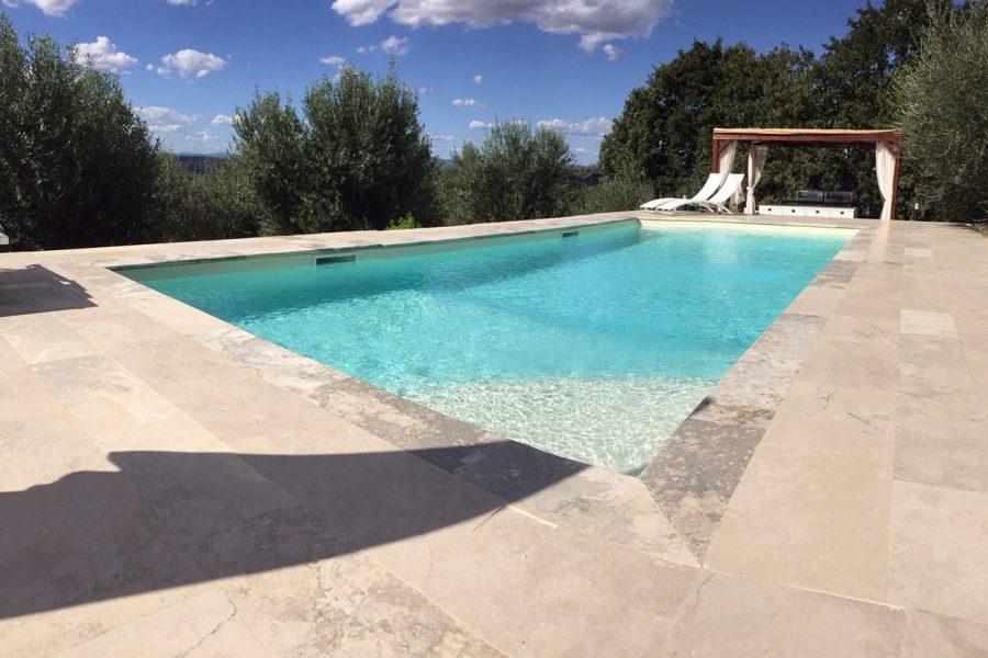 La vasca e il gazebo